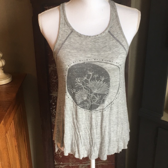 Threads studio tank - Picture 1 of 8